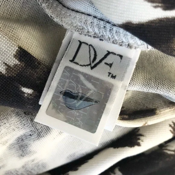 Diane von Furtstenberg silk wrap dress animal snow leopard print sz 4 New Julian - Picture 16 of 16